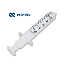 jeringa 2 cuerpos 5ml sin aguja cono luer concentrico nipro 